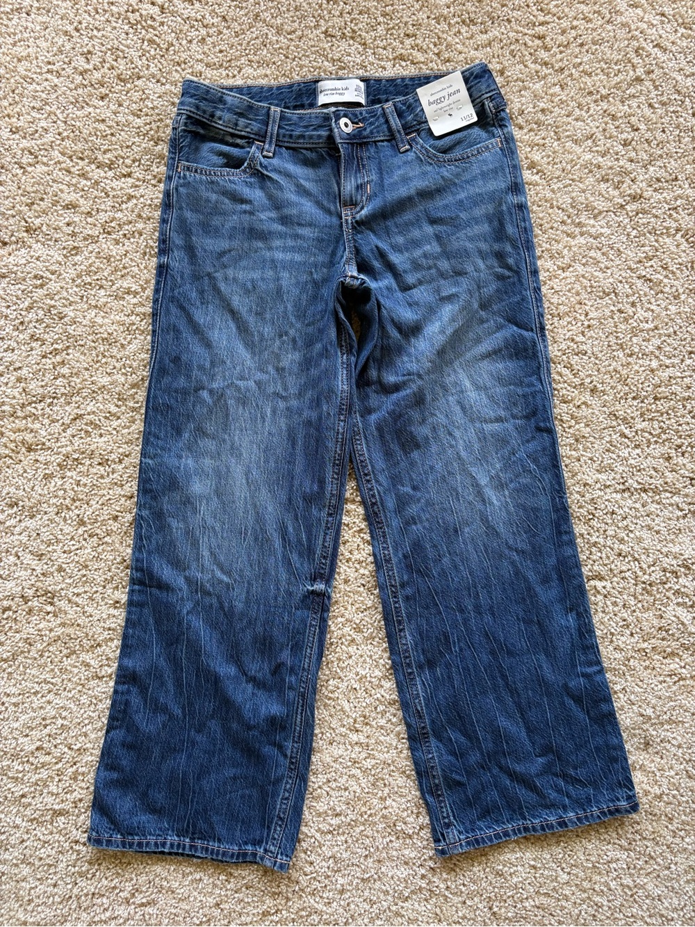 NWT Abercrombie Kids Low Rise Baggy Jeans - Medium Wash Size 11/12